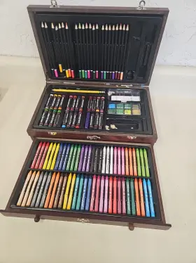 53142 Art 101 Usa-inc. Drawing Pencils And Crayon Pastels In Wood Case. Ga1