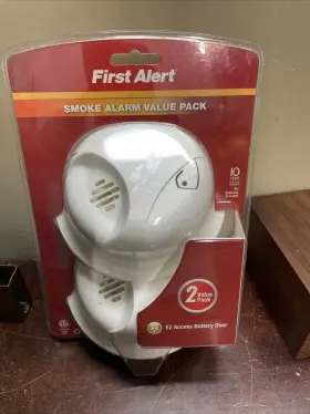 1039792 First Alert Fire And Smoke Alarm Battery-operated 2-pk