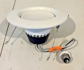 Rt56 Sylvania Led/rt56 900lm 3000k Led 5 Inch -6 Recessed Kit 13w 900 Lumen Tiltable White Trim