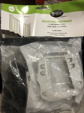 Trex 652835166620 Mounting Hardware For Cut Stair Rails Classic White Wtstaccykit